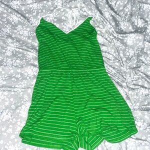 🔵FOREVER 21 🥶SIZE MEDIUM💙ROMPER GREEN WITH WHITE LINES.